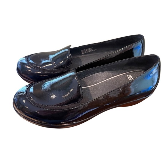 Dansko Debra Loafer EU 38 US US 7.5-8 Black Patent Leather Comfort Shoe Casual - Picture 1 of 11